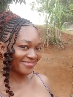 Raïsa's profile, a single 29-year-old a woman in Abang