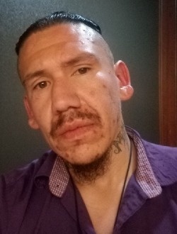 Mitchell's profile, a single 33-year-old a man in Edmonton