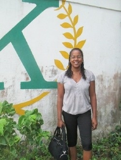 Elie's profile, a single 47-year-old a woman in Alovingo