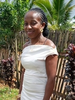 Chyntia's profile, a single 37-year-old a woman in Maroantsetra