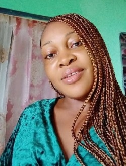 Lena Jolie's profile, a single 33-year-old a woman in Douala