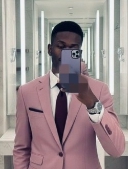 Rodmain's profile, a single 26-year-old a man in Dakar