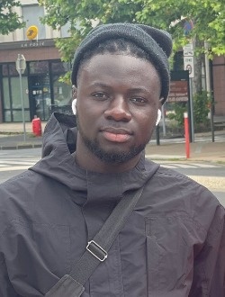 Kursa's profile, a single 26-year-old a man in Paris