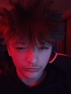 Aidrian's profile, a single 18-year-old a man in Mandan
