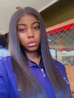 Merveille's profile, a single 18-year-old a woman in Yaoundé