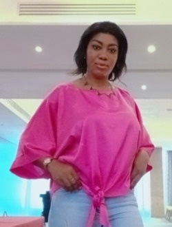 Lyly's profile, a single 32-year-old a woman in Abidjan