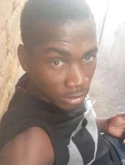 Lazare's profile, a single 29-year-old a man in Petit Abidjan-Youkou