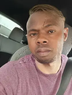 Hemsworth's profile, a single 48-year-old a man in New York