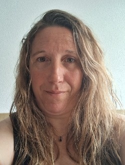 Agnes's profile, a single 42-year-old a woman in Arcachon