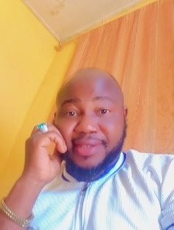 Alwalid's profile, a single 40-year-old a man in Ouagadougou