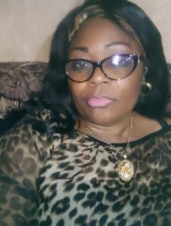 Schimene Laure's profile, a single 40-year-old a woman in Aboué