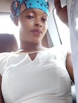 Charlène's profile, a single 28-year-old a woman in Douala