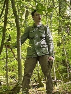 Zack's profile, a single 18-year-old a man in Paris