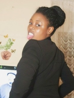 Chloé's profile, a single 30-year-old a woman in Yaoundé