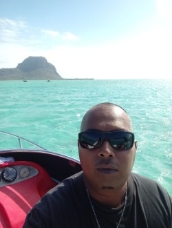 Fawaz's profile, a single 45-year-old a man in Tamarin
