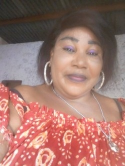 Angèle's profile, a single 46-year-old a woman in Bobo-Dioulasso
