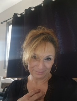 Lo's profile, a single 55-year-old a woman in Draguignan