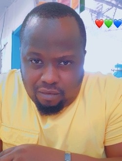 Arnold's profile, a single 38-year-old a man in Libreville