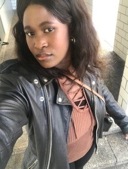 Binta's profile, a single 29-year-old a woman in Le Gault-Saint-Denis