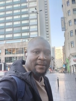 Yawo's profile, a single 47-year-old a man in Etterbeek
