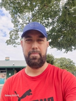 Martin's profile, a single 39-year-old a man in Montréal-Est