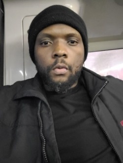 Kadmos's profile, a single 36-year-old a man in Montréal