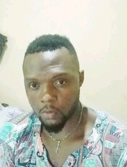 Kadmos's profile, a single 35-year-old a man in Montréal