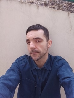 Michael's profile, a single 43-year-old a man in Champlan