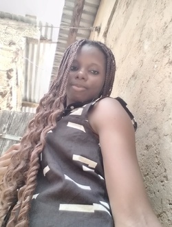 Tina's profile, a single 27-year-old a woman in Lomen