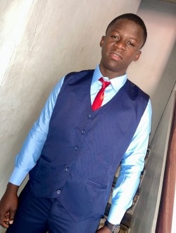 Lamine's profile, a single 22-year-old a man in Dakar