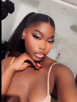 Soso's profile, a single 30-year-old a woman in Lebel-sur-Quévillon