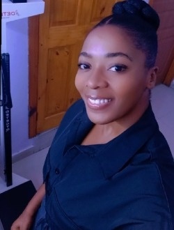 Dia's profile, a single 34-year-old a woman in Port-au-Prince