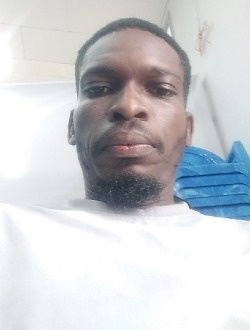 Joseph's profile, a single 33-year-old a man in Douala