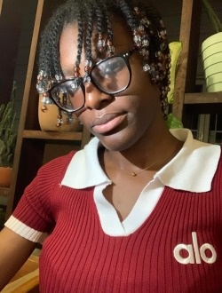 Perfil de Esther, una mujer soltero(a) de 19 años en Libreville