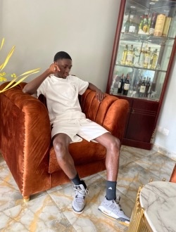Victor's profile, a single 21-year-old a man in Yaoundé