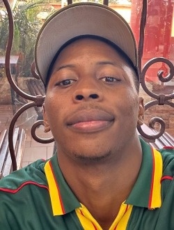 Juns's profile, a single 24-year-old a man in Paris