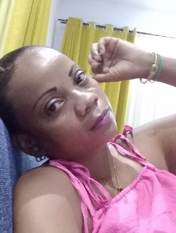 Zara's profile, a single 36-year-old a woman in Nosy-Be
