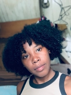 Francine Brunda's profile, a single 24-year-old a woman in 1ER Arrondissement