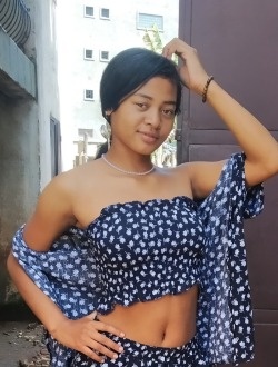 Fanilo's profile, a single 19-year-old a woman in Alarobia-Antanamalaza
