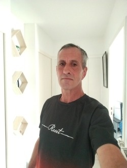 Frederic's profile, a single 48-year-old a man in Grenoble