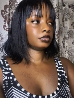 Julie's profile, a single 27-year-old a woman in Conakry