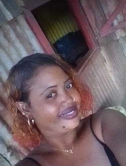 Rose's profile, a single 33-year-old a woman in Alarobia-Antanamalaza