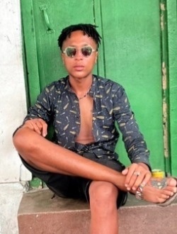 Yveskhalifa's profile, a single 47-year-old a man in Abidjan