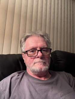 Gilbert's profile, a single 66-year-old a man in Saint-Clet