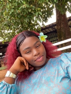 Lucresse's profile, a single 25-year-old a woman in Dschang