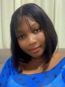 Fafa's profile, a single 34-year-old a woman in Lomé
