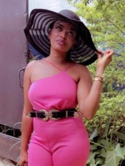 Veronique's profile, a single 32-year-old a woman in Yaoundé