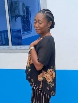 Christelle's profile, a single 35-year-old a woman in Bidalé