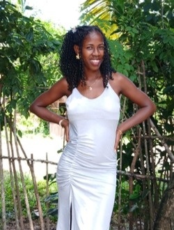 Nia's profile, a single 28-year-old a woman in Antsiranana