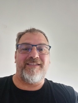 Jo's profile, a single 50-year-old a man in Paris